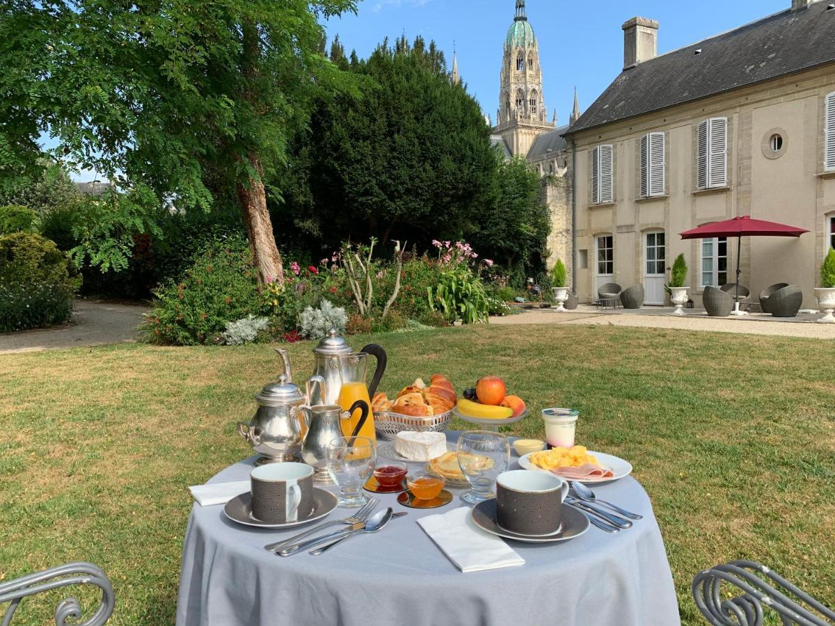 Le Tardif, Noble Guesthouse Bayeux Exterior foto