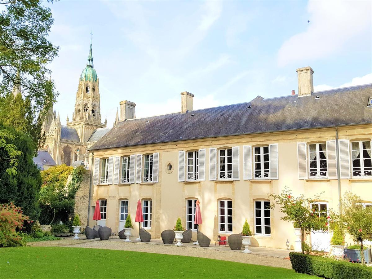 Le Tardif, Noble Guesthouse Bayeux Exterior foto